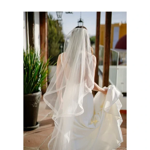 Sara Gabriel Horsehair veil w/blusher - never been worn. - Picture 4 of 5